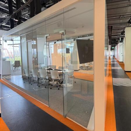 Общий вид этажа (open space)